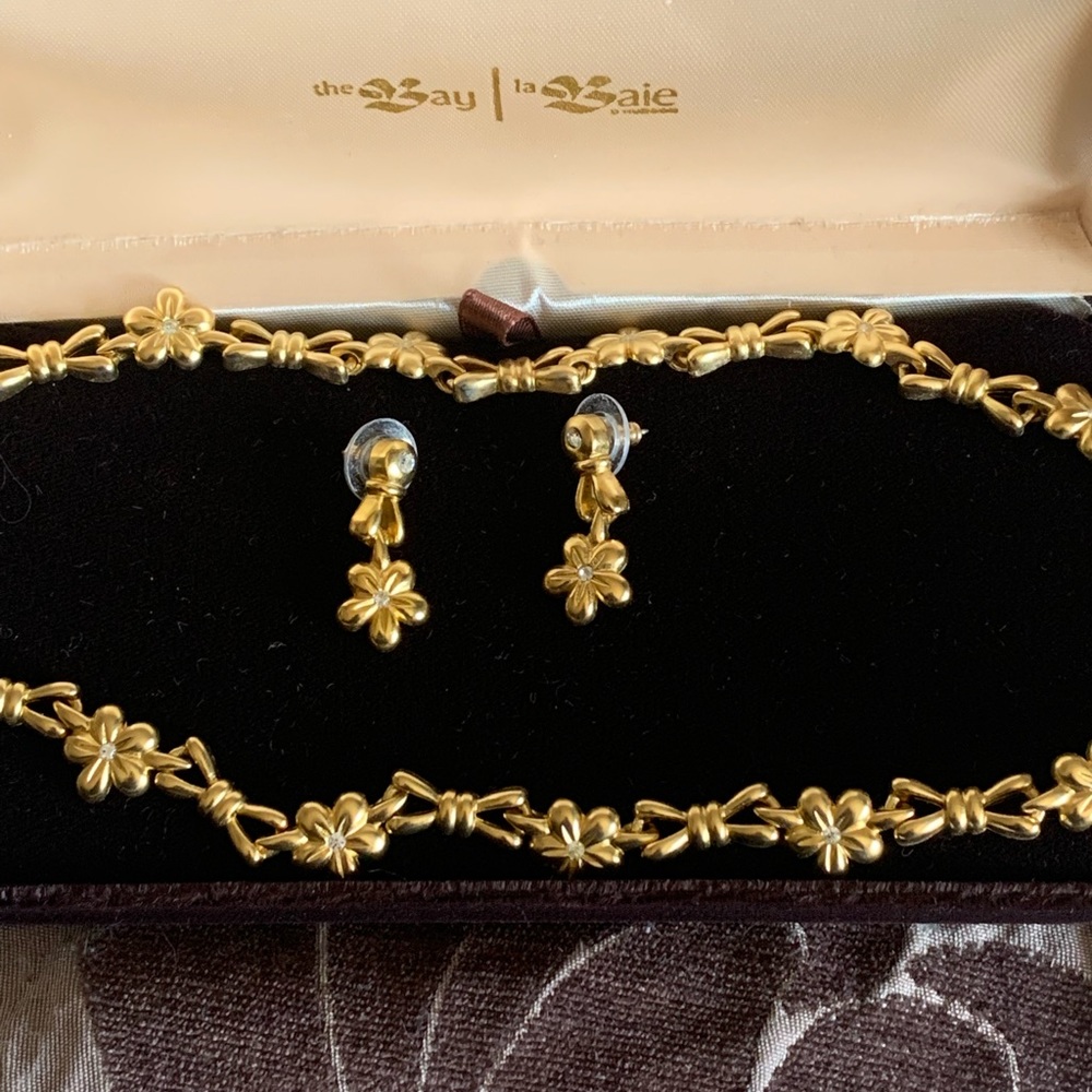 90’s style gold plated Necklace set by VENDOME